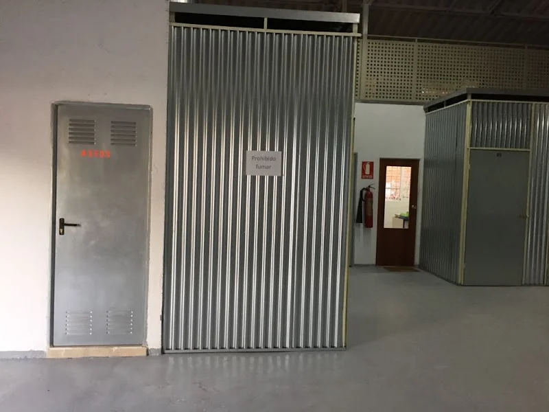 Tuhueco - Trasteros y mini almacenes en C/ de la Constitución, 74, 28946 Fuenlabrada, Madrid, España - Imagen 2