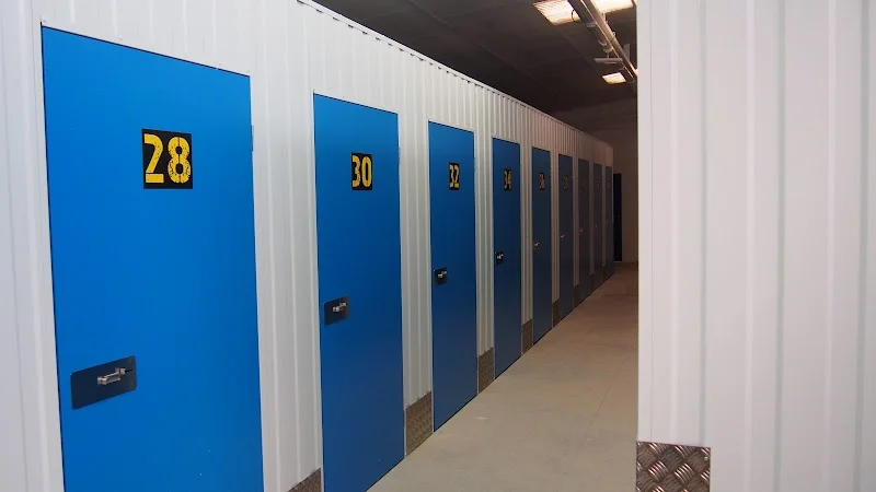 +SPAZIO TRASTEROS FUENLABRADA HUMANES en C. Nogal, 1, 28970 Humanes de Madrid, Madrid, España - Imagen 1