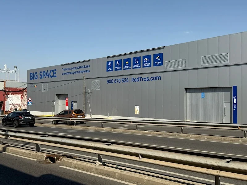 RedTras - Humanes de Madrid en Av. de Fuenlabrada, 96, 28970 Humanes de Madrid, Madrid, España - Imagen 1