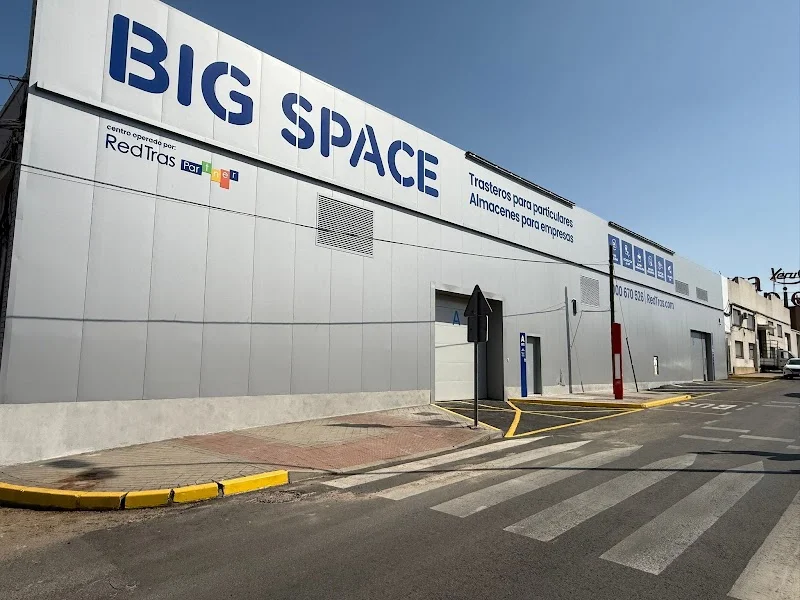 RedTras - Humanes de Madrid en Av. de Fuenlabrada, 96, 28970 Humanes de Madrid, Madrid, España - Imagen 3