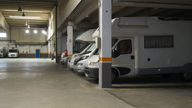 Trasteros +Spazio y Caravana Park en C. Nogal, 1, 28970 Humanes de Madrid, Madrid, España - Imagen 3