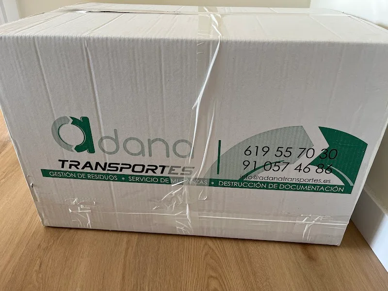 Adana Transportes - Mudanzas en Madrid en Av. de la Industria, 89, Nave 3, 28970 Humanes de Madrid, Madrid, España - Imagen 5