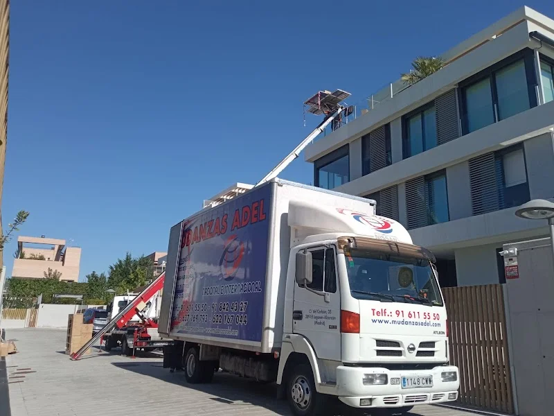 Mudanzas ADEL en Calle Mercurio, 5, 28918 Leganés, Madrid, España - Imagen 2