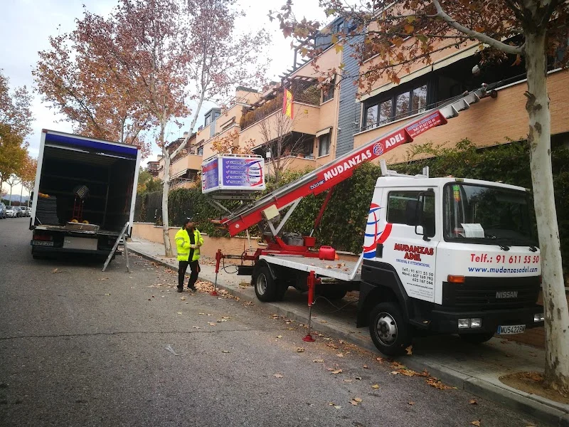 Mudanzas ADEL en Calle Mercurio, 5, 28918 Leganés, Madrid, España - Imagen 5