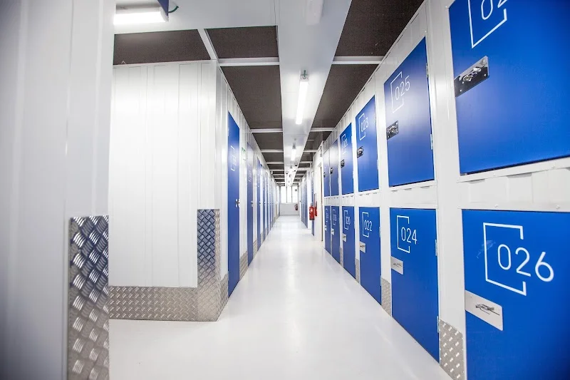 Ssolid Self Storage S.L. Construcción, fabricación, montaje, licencias de trasteros en C. de la Resina, 41, nave 1, Villaverde, 28021 Madrid, España - Imagen 1