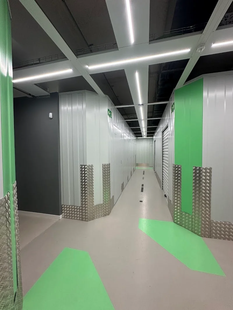 Storemore Villaverde - Alquiler de trasteros en Calle de S. Dalmacio, 7, Villaverde, 28021 Madrid, España - Imagen 2