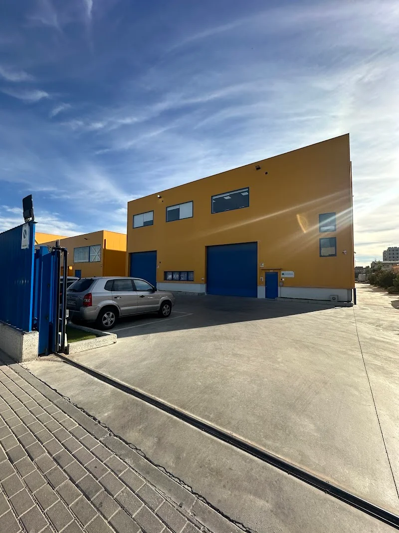 Trasteros y Almacenes Madrid en C. San Erasmo, 25, Villaverde, 28021 Madrid, España - Imagen 2