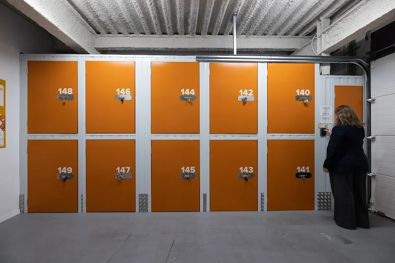 Bebox Trasteros Villaverde - María Martínez Oviol en C. María Martínez Oviol, 9, Villaverde, 28021 Madrid, España - Imagen 1