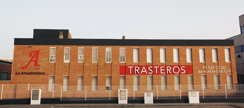 Trasteros La Amuebladora en Av. Real de Pinto, 132, Villaverde, 28021 Madrid, España - Imagen 1