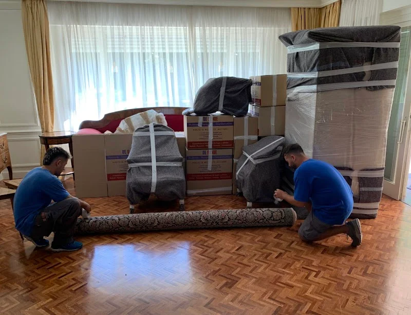 Mudanzas y Transportes De Sande en C. Batres, 1, 28904 Getafe, Madrid, España - Imagen 1