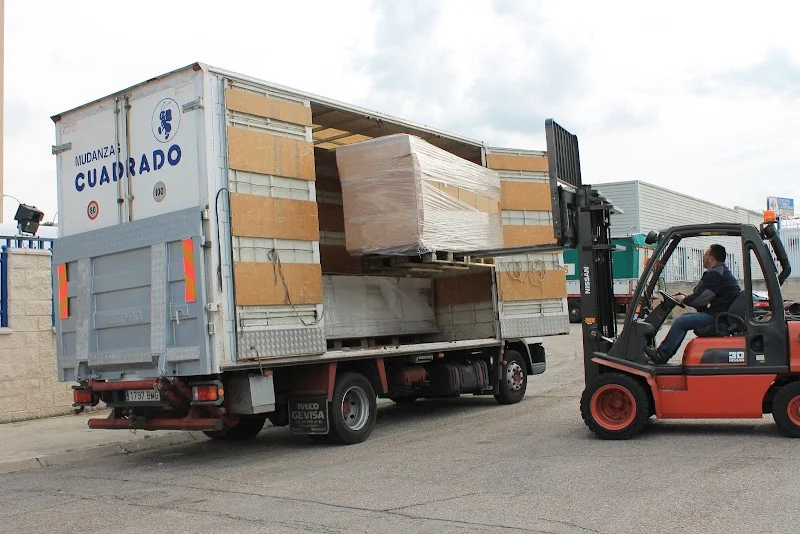 Mudanzas Cuadrado S.L. en C. Sindicalismo, 14, Poligono Industrial los Olivos, 28906 Getafe, Madrid, España - Imagen 2