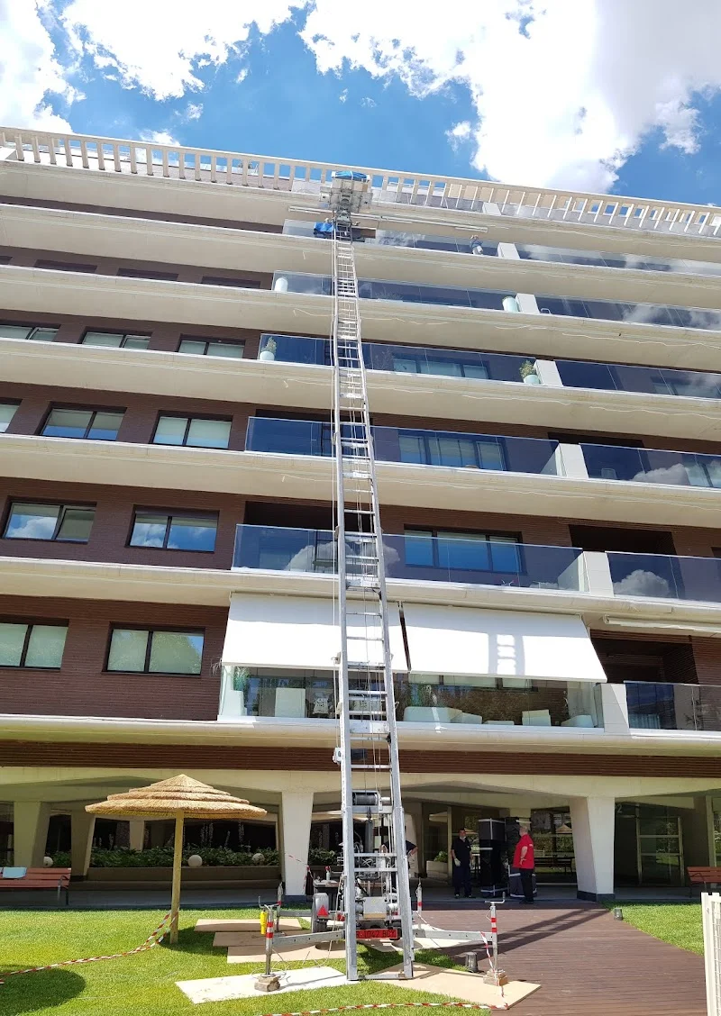 Mudanzas Cuadrado S.L. en C. Sindicalismo, 14, Poligono Industrial los Olivos, 28906 Getafe, Madrid, España - Imagen 4