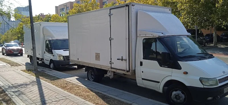 Mudanzas Jtrans y guardamuebles en C. de Ocaña, 7, Latina, 28047 Madrid, España - Imagen 3