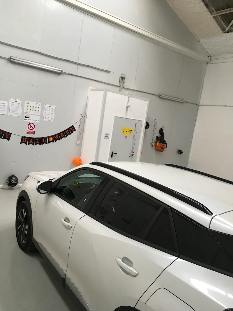 Trasteros3aguas en Av. San Martín de Valdeiglesias, km 2, 200 Nave 5 Posterior, 28922 Alcorcón, Madrid, España - Imagen 3