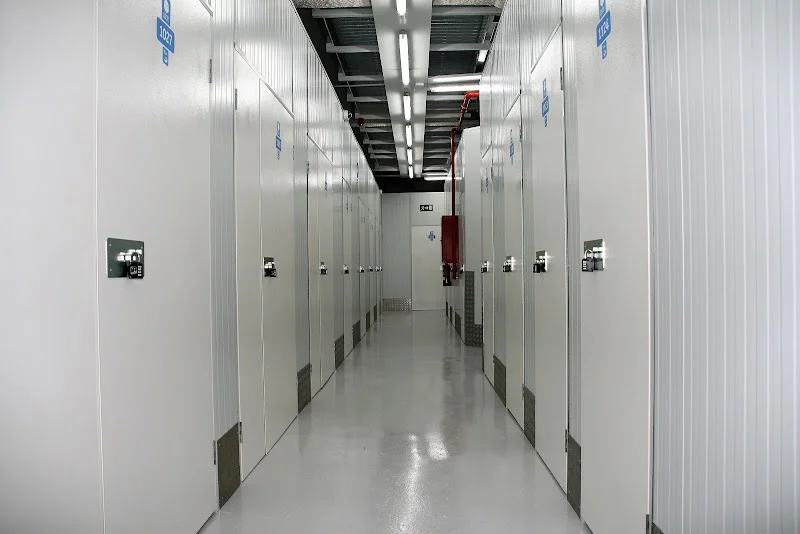 RedTras - QBOX3 - Trasteros en Boadilla en C. Vereda de los Barros, 14, 28925 Alcorcón, Madrid, España - Imagen 1