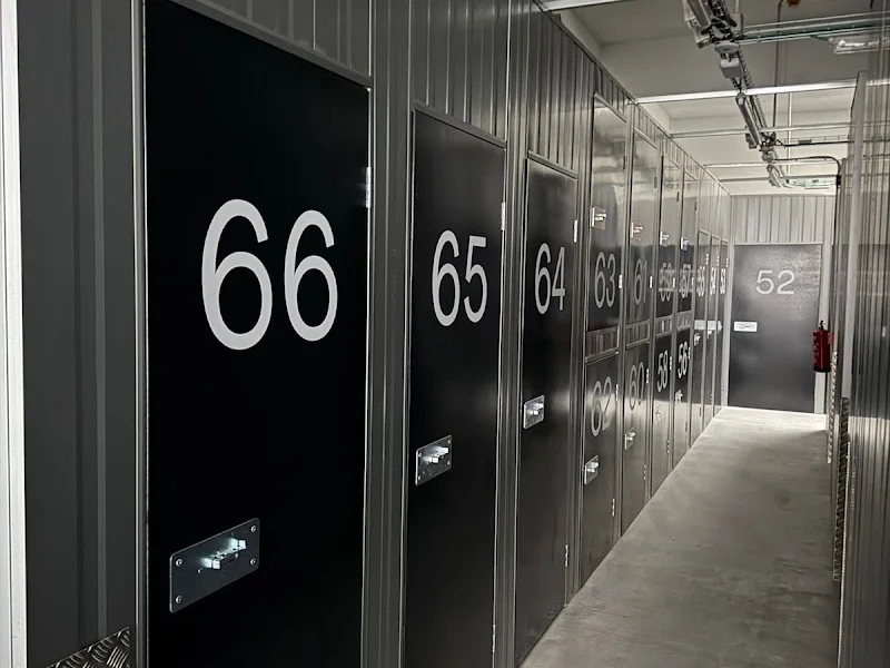 Pongo Trasteros Usera en C. Perpetua Díaz, 7, Usera, 28026 Madrid, España - Imagen 2