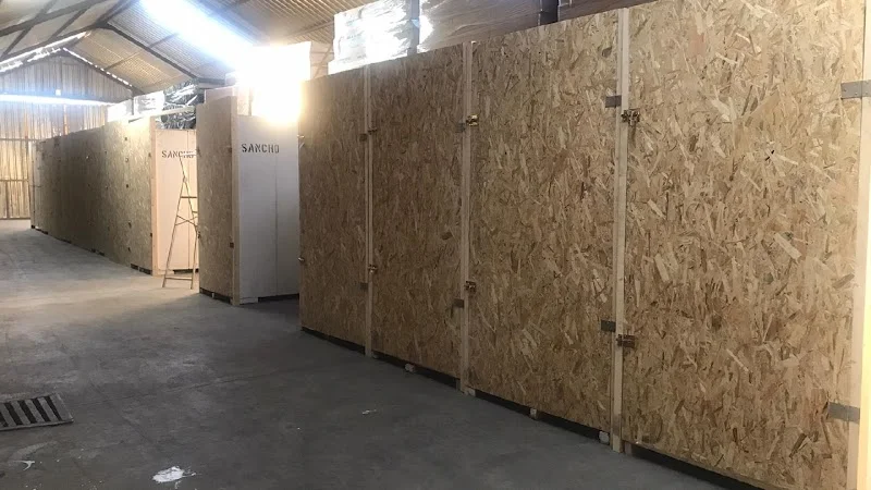 TRASTEROS COSLADA en Calle Fuentecillas, s/nº Polígono Industrial Las, Pje. las Castellanas, 28830, Madrid, España - Imagen 3