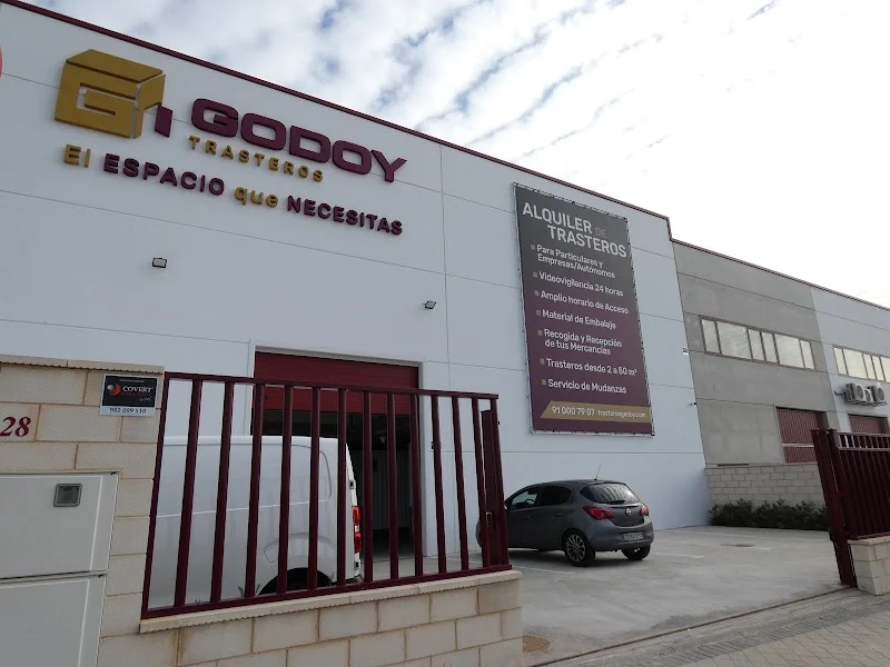 Trasteros Godoy Parla en Av. Agustín de Betancourt, 26, 28984 Parla, Madrid, España - Imagen 1