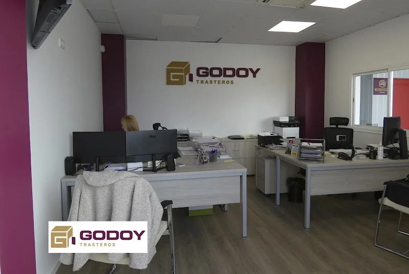 Trasteros Godoy Parla en Av. Agustín de Betancourt, 26, 28984 Parla, Madrid, España - Imagen 2