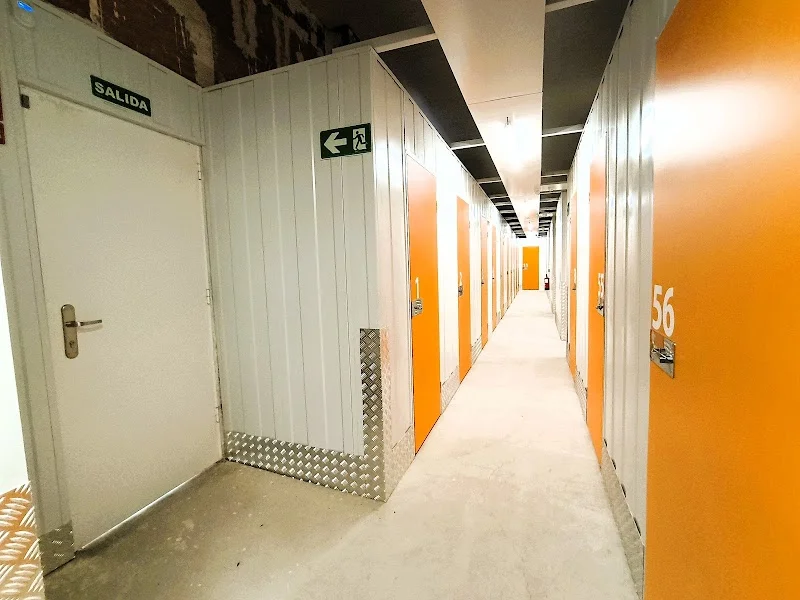 Trasteros Naranja Parla en C. la Presa, 2, 28981 Parla, Madrid, España - Imagen 5