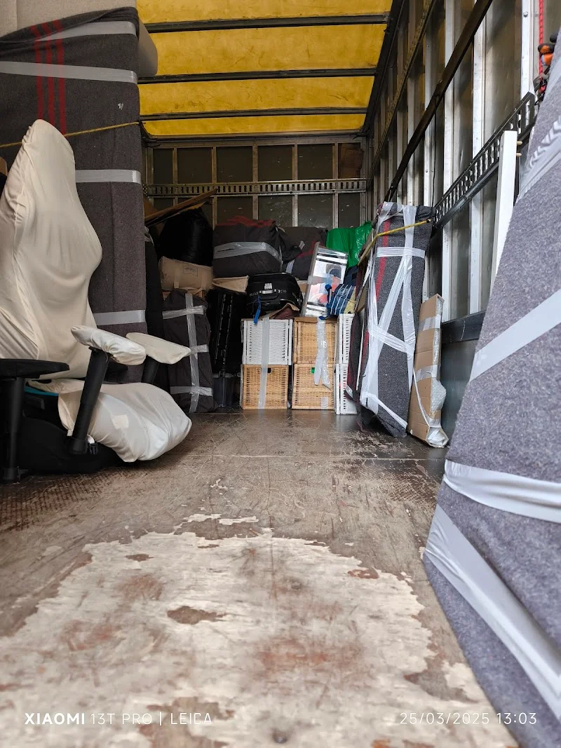 Mudanzas Madrid RM en C. del Marqués de la Valdavia, 28100 Alcobendas, Madrid, España - Imagen 2