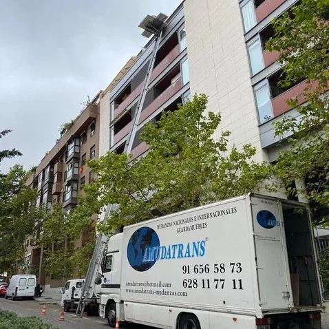 Mudanzas Amudatrans Madrid en C. del Marqués de la Valdavia, 8, 28100 Alcobendas, Madrid, España - Imagen 1