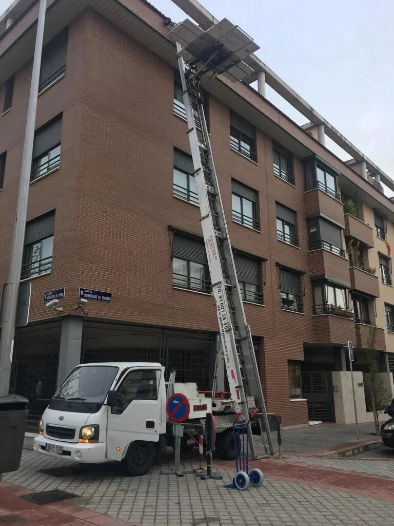 Mudanzas Amudatrans Madrid en C. del Marqués de la Valdavia, 8, 28100 Alcobendas, Madrid, España - Imagen 2