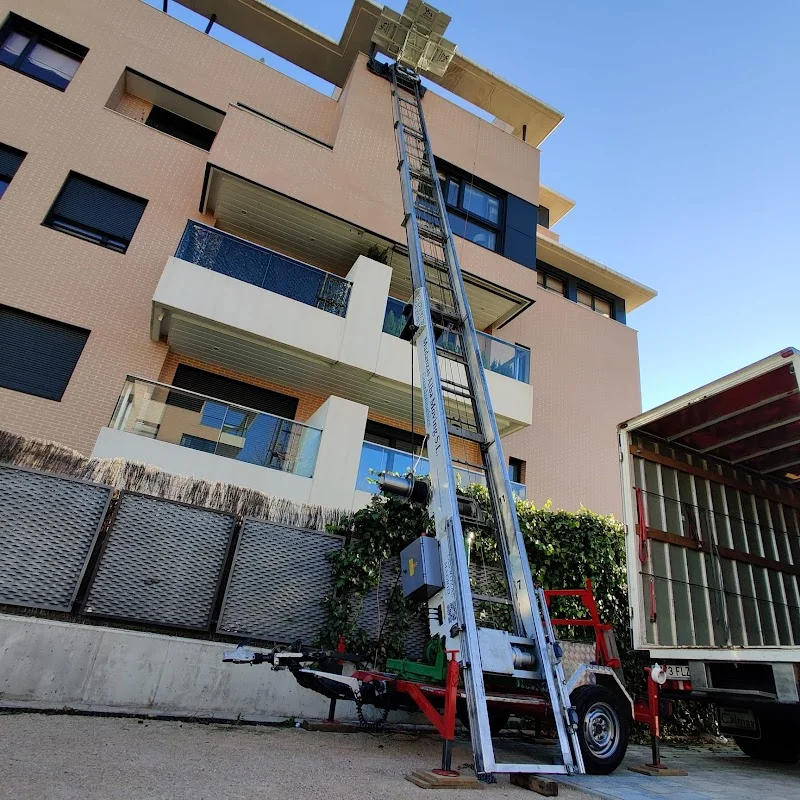 Mudanzas Alba Moving SL en C. de la Escalonia, 15, 28231 Las Rozas de Madrid, Madrid, España - Imagen 3
