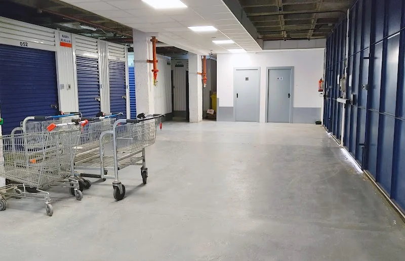 ITS MINIALMACENES Y TRASTEROS en Av. de José Gárate, 9, 28823 Coslada, Madrid, España - Imagen 3