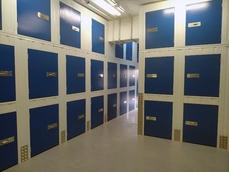 Trasteros de Alquiler Urbanstore Madrid Vallecas en C. Carlos Aurioles, 35, Puente de Vallecas, 28018 Madrid, España - Imagen 2