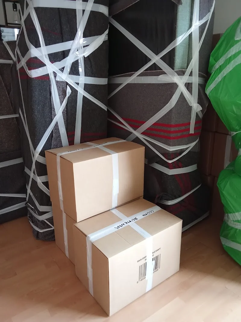 Mudanzas Coslada Guardamuebles en C. de Felipe Segovia, 4, 28821 Coslada, Madrid, España - Imagen 3