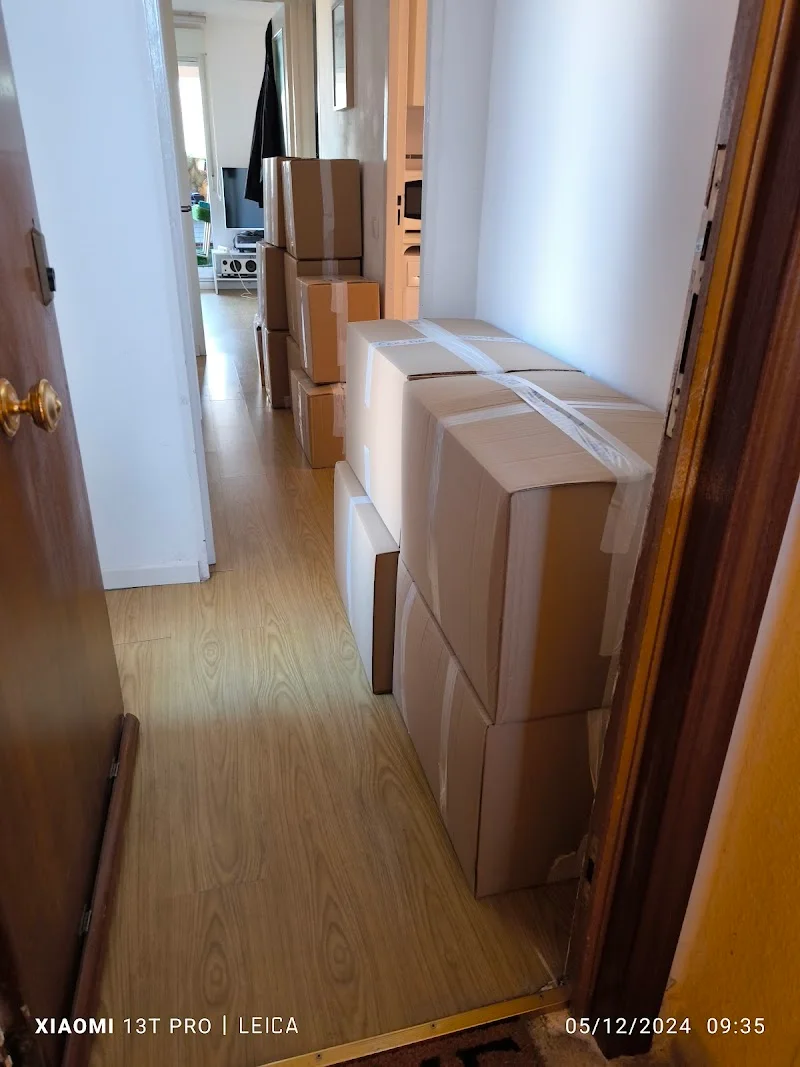 Mudanzas Coslada Guardamuebles en C. de Felipe Segovia, 4, 28821 Coslada, Madrid, España - Imagen 4