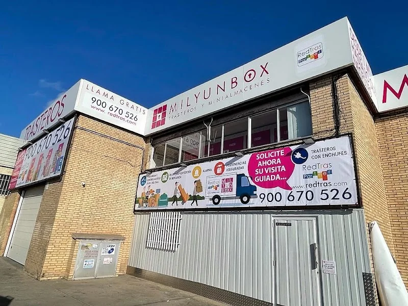 RedTras - Milyunbox Valdemoro en Av. de Andalucía, 154, 28341 Valdemoro, Madrid, España - Imagen 2