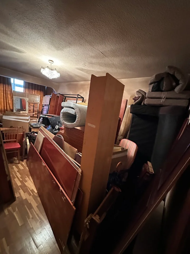 Mudanzas y Guardamuebles Hnos. Peredo SLU. en Av. de las Canteras, 31, Nave 4, 28341 Valdemoro, Madrid, España - Imagen 5