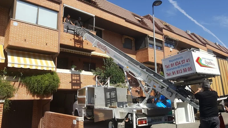 Mudanzas Agustín en Av. de los Reyes Católicos, 2, 2ºL, 28220 Majadahonda, Madrid, España - Imagen 5