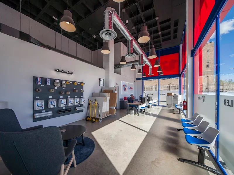 GLOBALBOX - Trasteros VALLECAS en Av. de la Democracia, 19, Puente de Vallecas, 28031 Madrid, España - Imagen 4