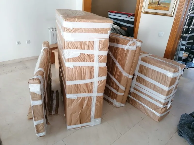 Mudanzas MHV, Mudanzas Sierra de Madrid, servicio de guardamuebles, mudanzas urgentes en C. Lapislázuli, 9, 28400 Collado Villalba, Madrid, España - Imagen 5