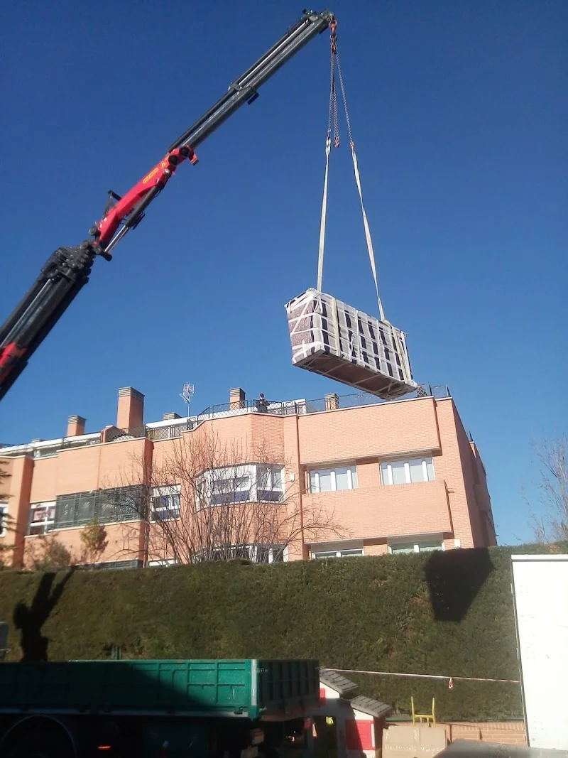Mudanzas y Transportes Lázaro en Collado Villalba en Urb. La Chopera, 53, 28400 Collado Villalba, Madrid, España - Imagen 4
