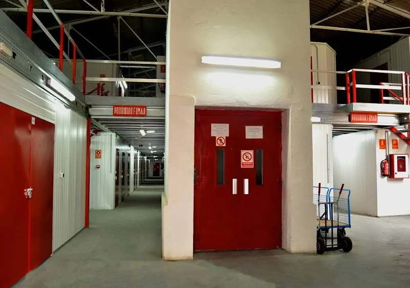 Trasteros Aguardar | Alquiler de Trasteros en Aranjuez en Poligono del automóvil de Madrid (CM-305), km 6,3, 28300 Aranjuez, Madrid, España - Imagen 3