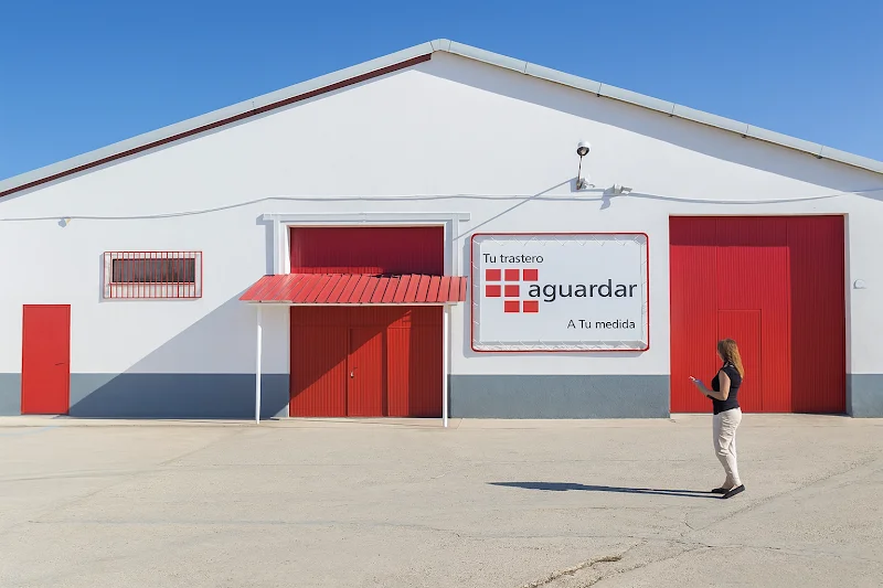 Trasteros Aguardar | Alquiler de Trasteros en Aranjuez en Poligono del automóvil de Madrid (CM-305), km 6,3, 28300 Aranjuez, Madrid, España - Imagen 4