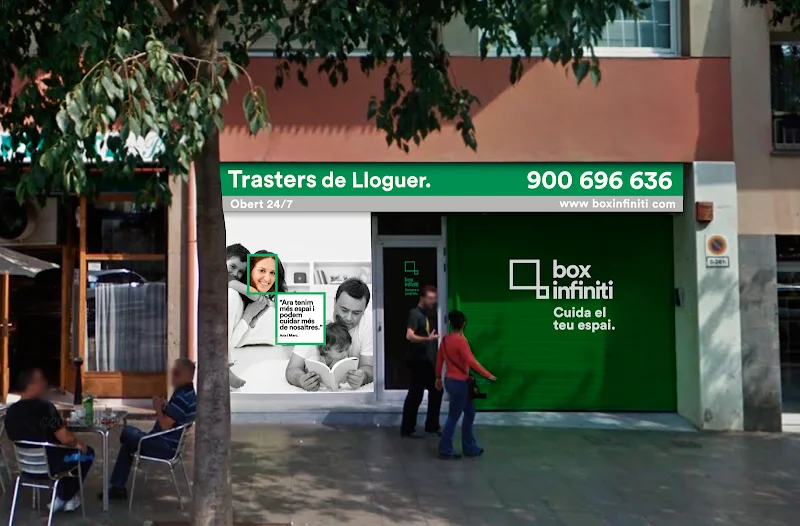 Box Infiniti - Trasteros Sants en Carrer de Joan Güell, 54, Sants-Montjuïc, 08028 Barcelona, España - Imagen 1