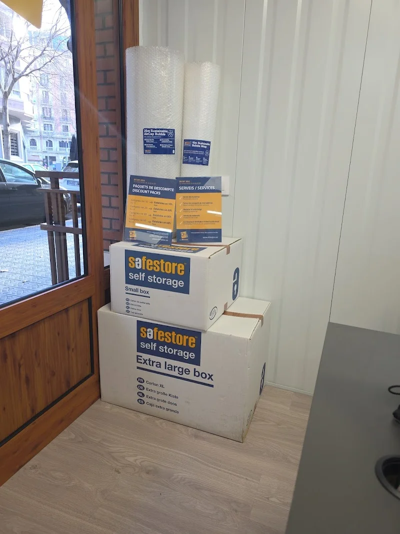 OhMyBox! Trasteros de alquiler: Calle Tamarit, Barcelona en Carrer de Tamarit, 95, Eixample, 08015 Barcelona, España - Imagen 5