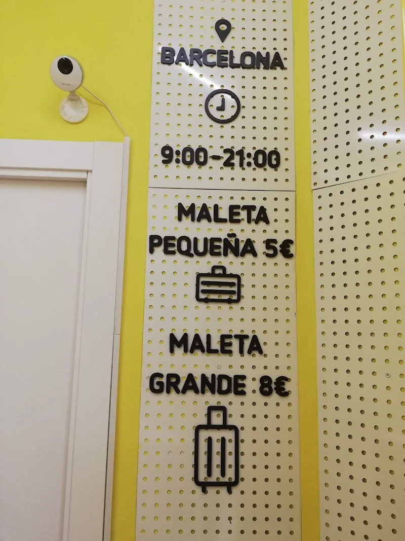 Consigna 24H Sagrada Familia Barcelona - Lock and Be Free en Carrer de Còrsega, 562, Local 3, Eixample, 08025 Barcelona, España - Imagen 4