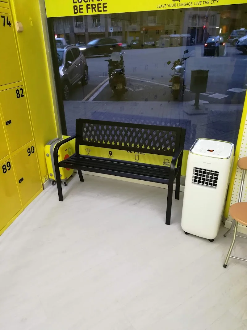 Consigna 24H Sagrada Familia Barcelona - Lock and Be Free en Carrer de Còrsega, 562, Local 3, Eixample, 08025 Barcelona, España - Imagen 5