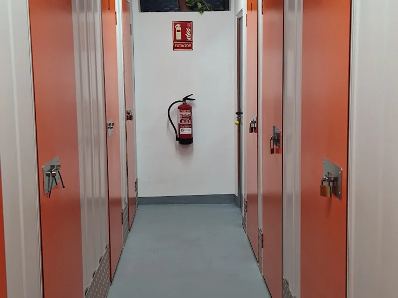 Trasteros ILLESCAS87 en C. de Illescas, 87, Latina, 28024 Madrid, España - Imagen 1