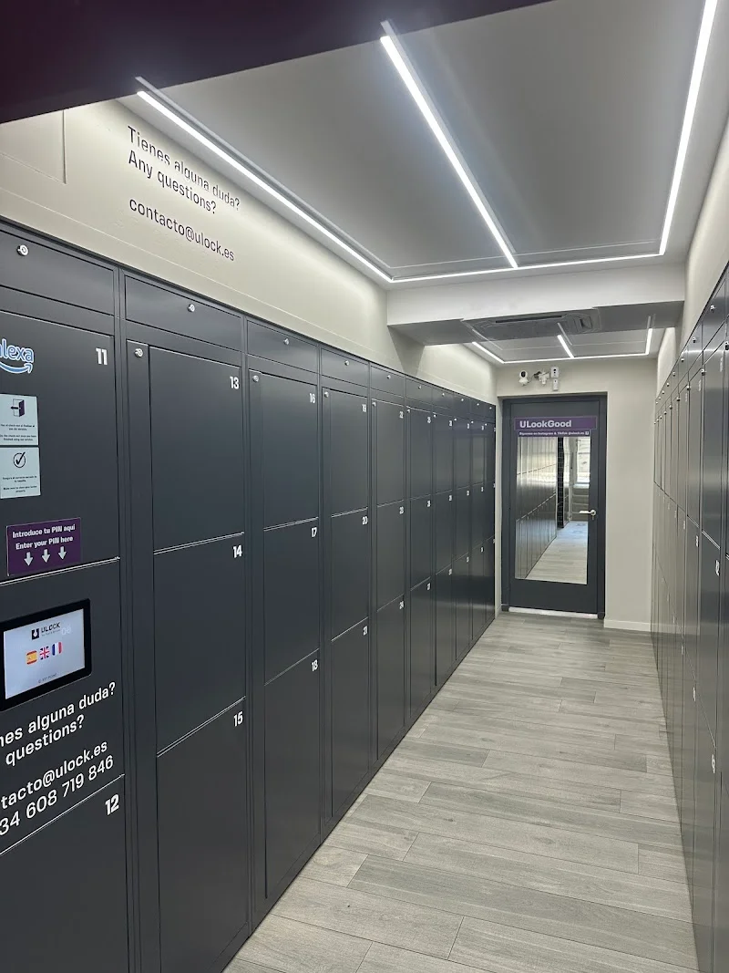 ULOCK | Guardado de maletas | 24h Smart Lockers | Consignas en Barcelona en Gran Via de les Corts Catalanes, 577, Eixample, 08011 Barcelona, España - Imagen 2