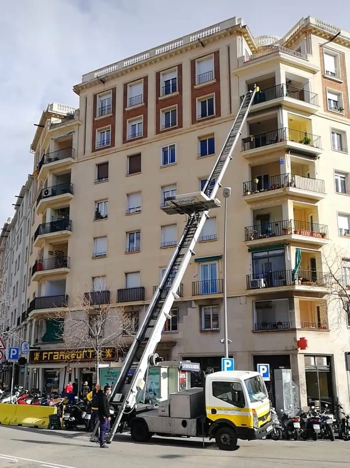 Gil Stauffer | Mudanzas y Guardamuebles Barcelona en Carrer de Salvador Espriu, 2, 8, 08908 L'Hospitalet de Llobregat, Barcelona, España - Imagen 2