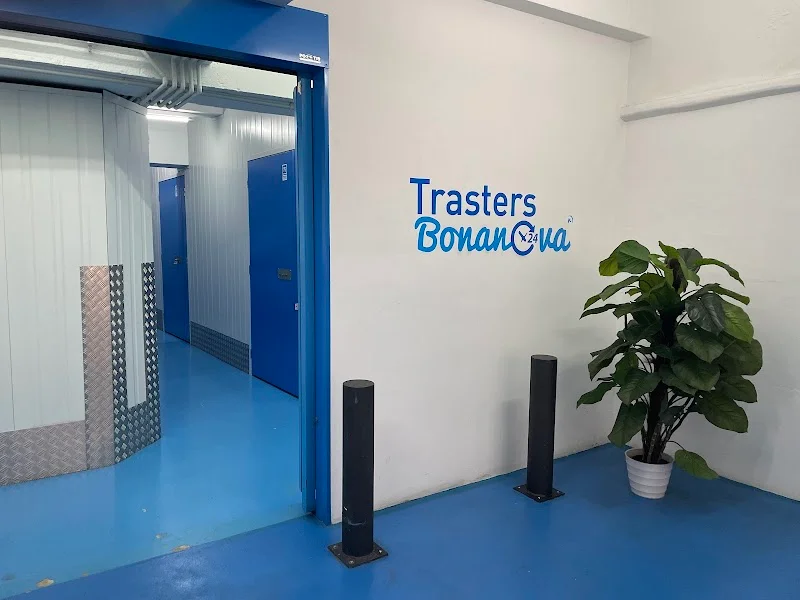 Trasteros Bonanova - Alquiler de trasteros, material para embalajes y mudanzas en Barcelona en Carrer de Teodora Lamadrid, 44, Sarrià-Sant Gervasi, 08022 Barcelona, España - Imagen 2