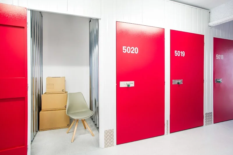 Mister Traster Barcelona Plaça Espanya - Guardamobles i Trasters de Lloguer en Carrer de Béjar, 23, Sants-Montjuïc, 08014 Barcelona, España - Imagen 1