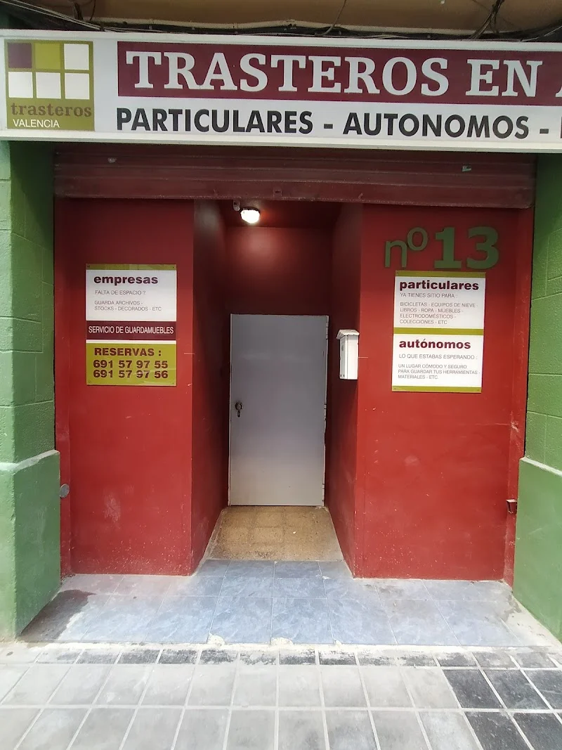 Trastero Trasteros Valencia Centro en Carrer de l'Alcalde Albors, 13, L'Olivereta, 46018 València, Valencia, España - MejorTrastero